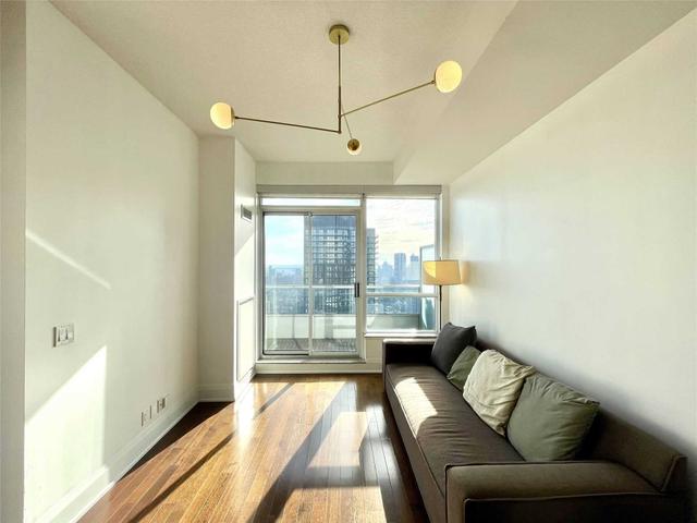 3004 - 500 Sherbourne St