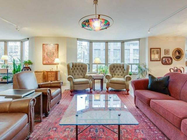 302 - 160 Frederick St