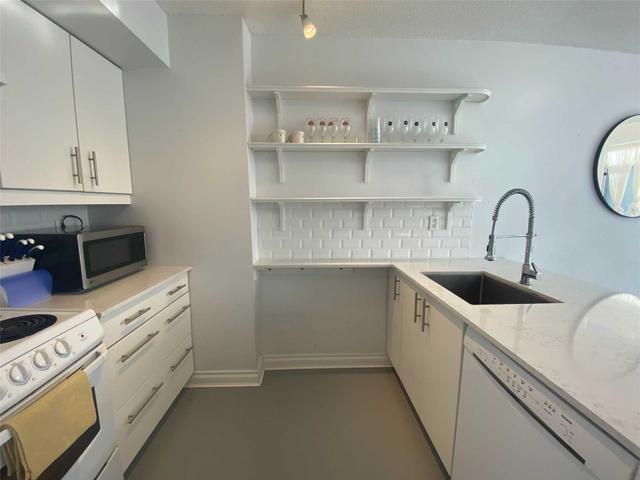 639 - 1029 King St W