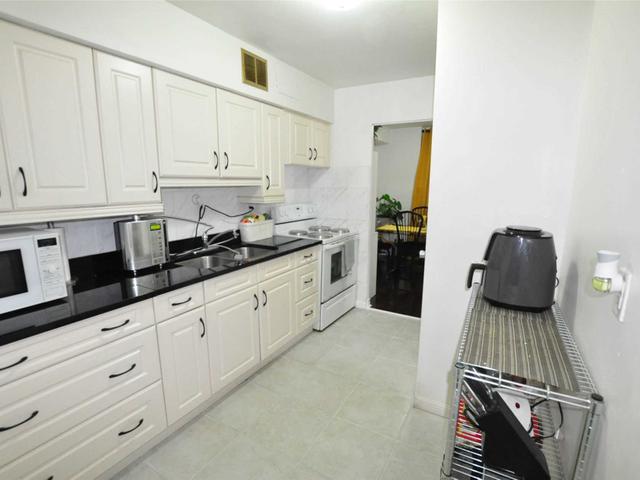 902 - 1350 York Mills Rd