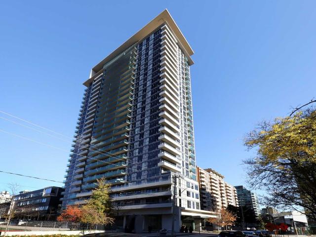 222 - 70 Roehampton Ave