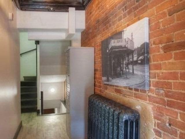 6 - 262 Sherbourne St