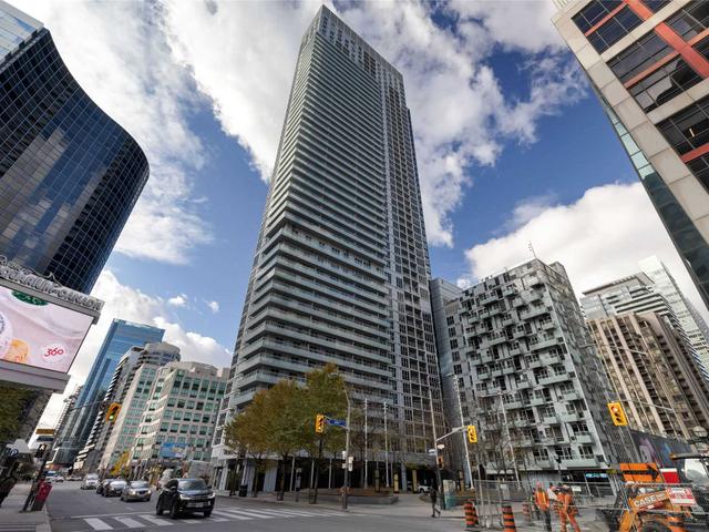 204 - 300 Front St W