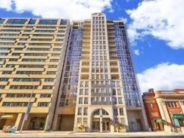 806 - 388 Bloor St E