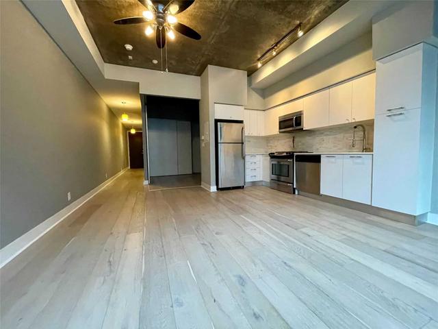 618 - 399 Adelaide St W