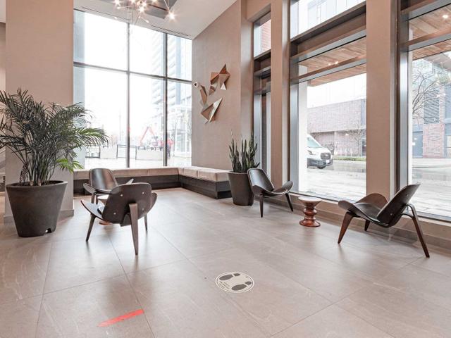 904 - 170 Sumach St S