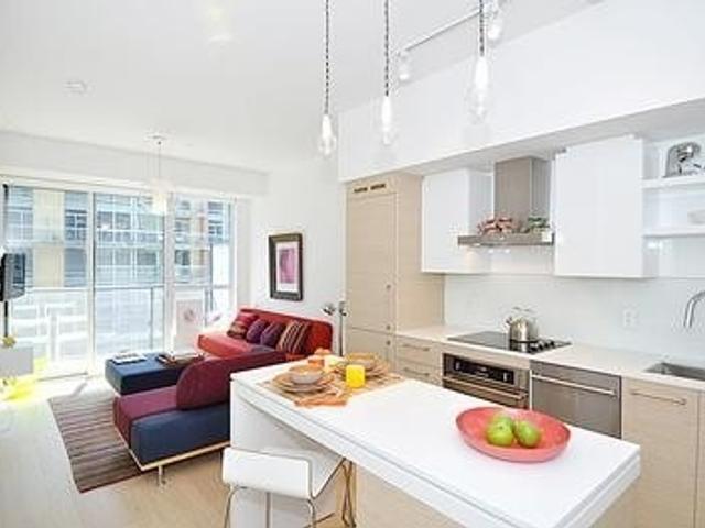 442 - 1030 King St W