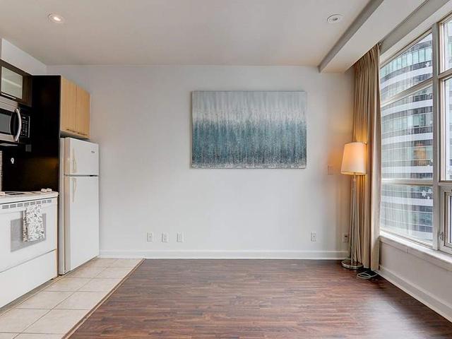 615 - 36 Blue Jays Way