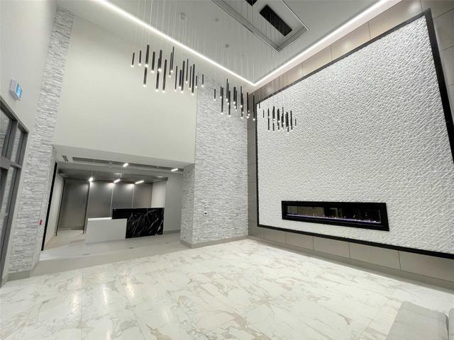 319 - 36 Forest Manor Rd