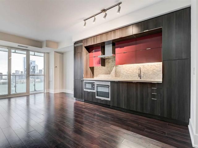 3208 - 300 Front St W