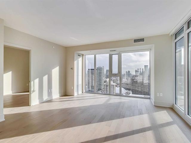 LPH10 - 50 Wellesley St E