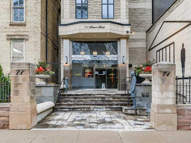 #1202 - 71 Simcoe St