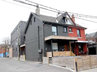 667 Manning Ave