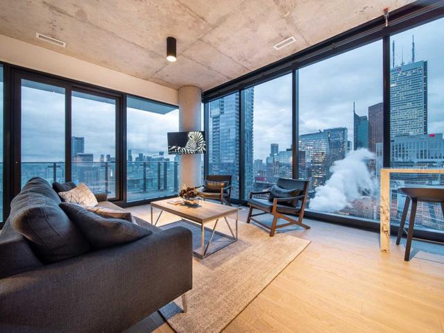 3802 - 224 King St W