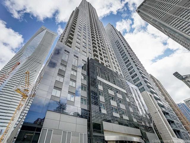 4502 - 35 Balmuto St