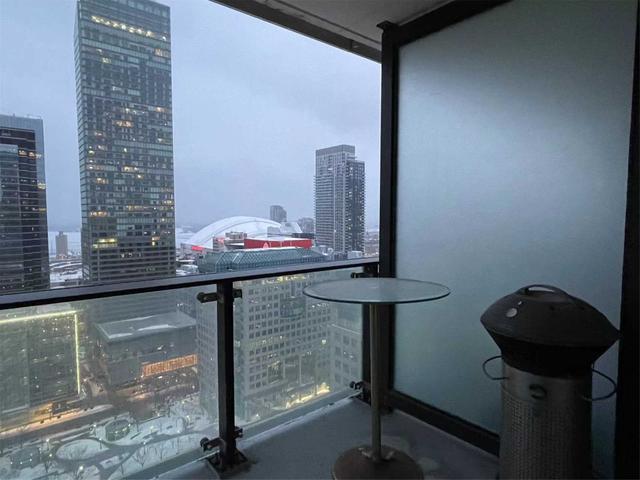 2704 - 224 King St W