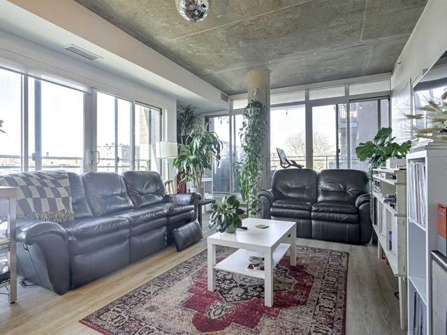 213 - 205 Manning Ave