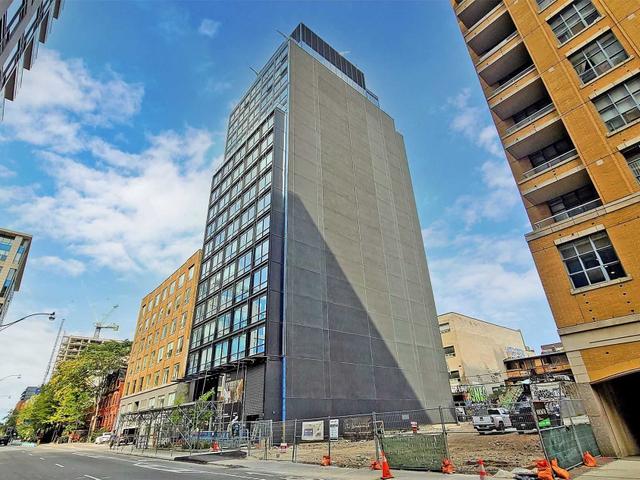 307 - 458 Richmond St W