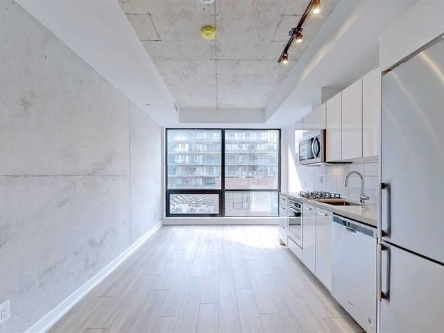 307 - 458 Richmond St W