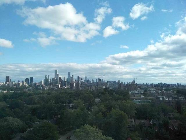 1118 - 111 St Clair Ave W