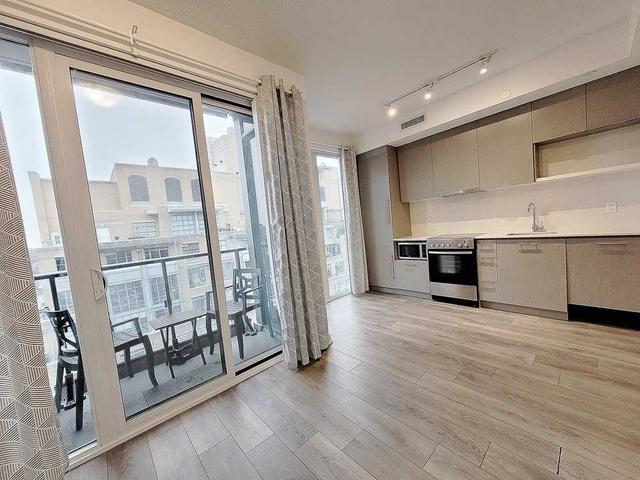 1601 - 435 Richmond St W