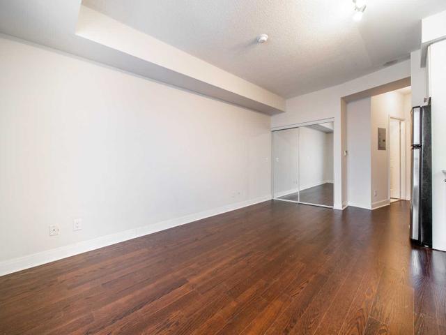 2110 - 1 Scott St