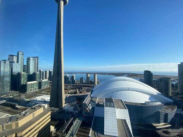 3712 - 300 Front St W