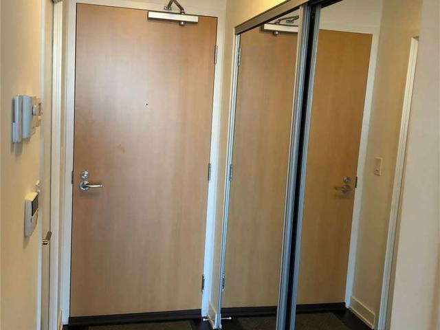 6010 - 11 Wellesley St W