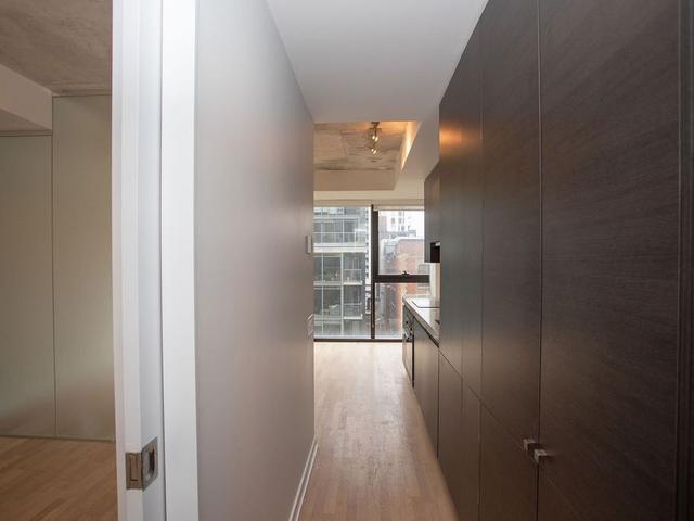 425 - 629 King St W