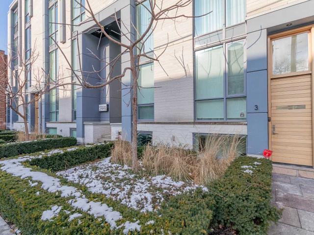 3 - 850 Richmond St W