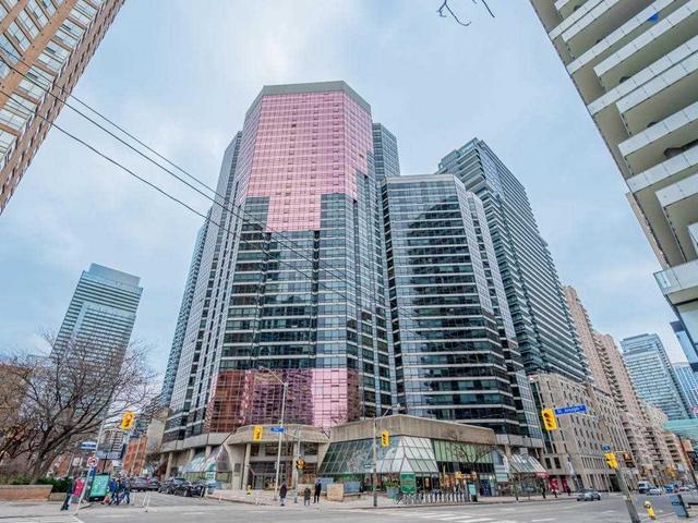 2104 - 1001 Bay St