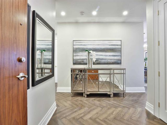 PH D - 66 Collier St