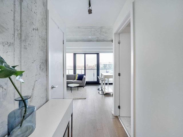 901 - 11 Charlotte St