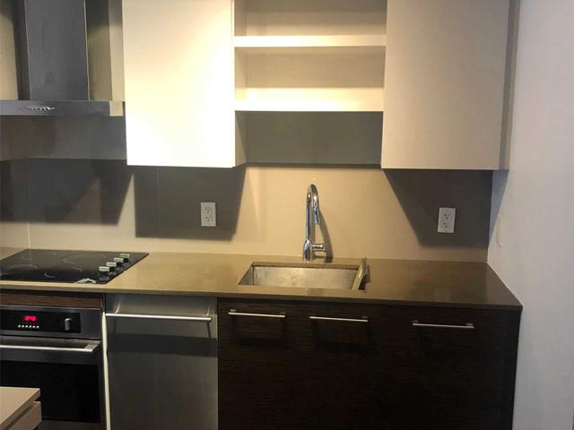 333 - 1030 King St W