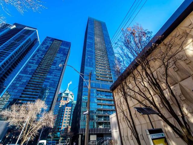 420 - 101 Charles St E