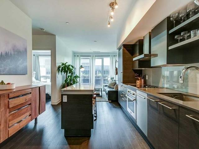 PH 01 - 1030 King St W