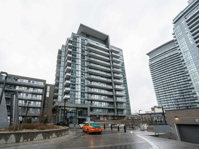 402 - 52 Forest Manor Rd