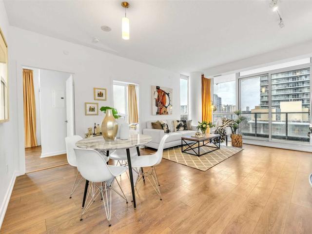 402 - 52 Forest Manor Rd