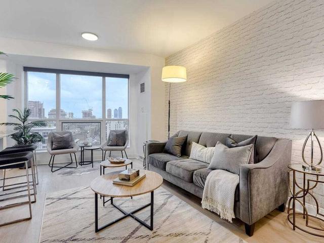 1407 - 38 The Esplanade