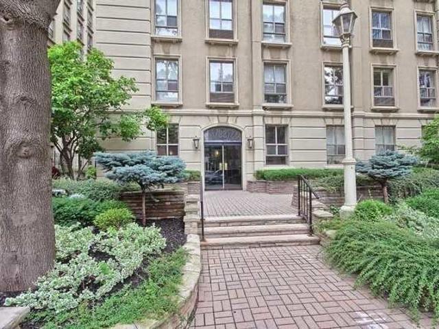 207 - 88 Charles St E