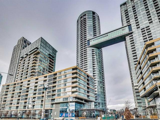 722 - 21 Iceboat Terr