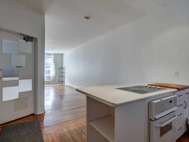 2nd Fl - 1114 Queen St W