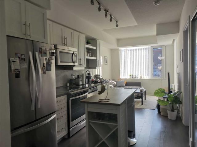 217 - 525 Adelaide St W