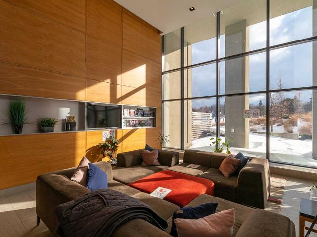 1005 - 75 The Don Way W