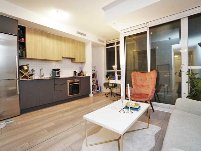 406 - 120 Parliament St