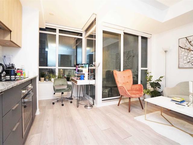 406 - 120 Parliament St