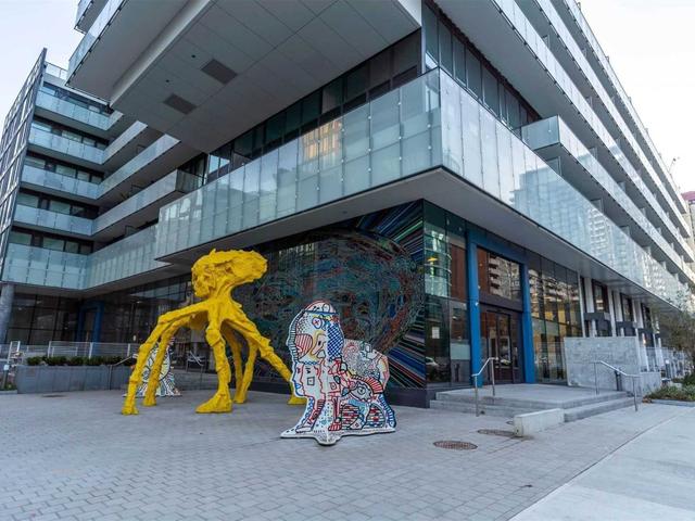 717 - 161 Roehampton Ave