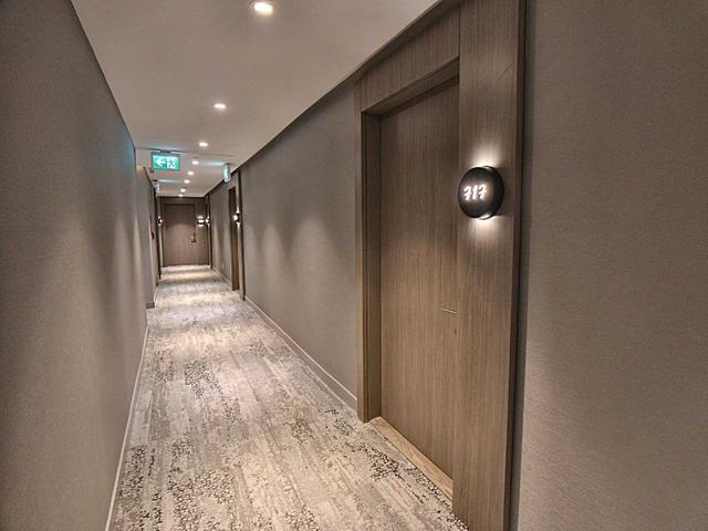 717 - 161 Roehampton Ave