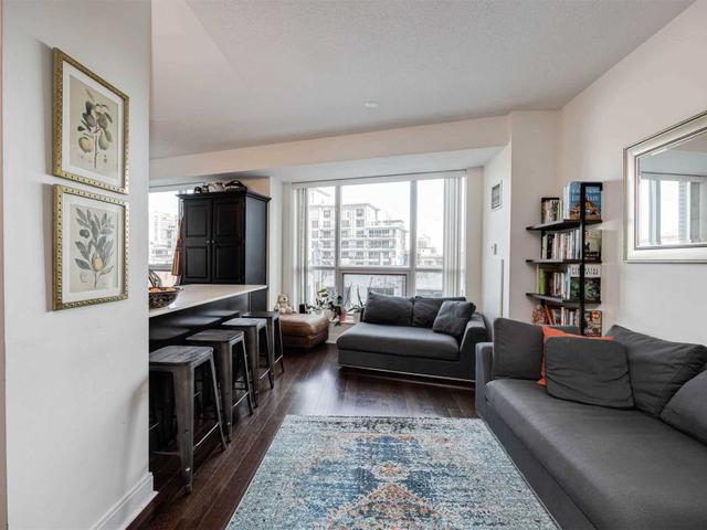 706E - 38 The Esplanade