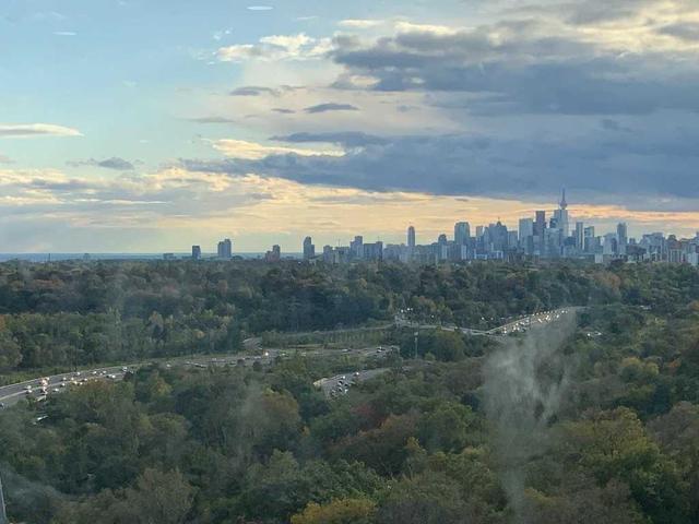 #1904 - 10 Sunny Glen Way